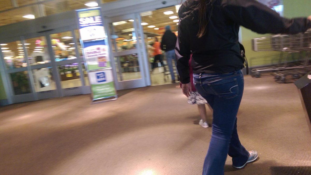 deckjohnson's tweet photo. #jeans #sexy http://t.co/kkOVCjOPN8