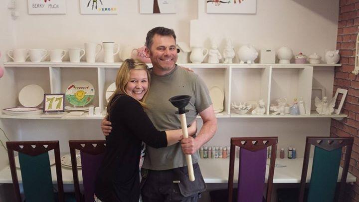 Doodle_Alley's tweet photo. Yes...thats right its National Hug a Plumber day! Do It!!! #hugaplumber http://t.co/GOGzV1Y7TZ