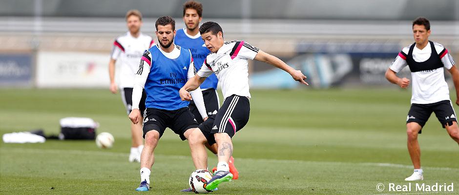 realmadrid's tweet photo. A las 11:00 h, último entrenamiento antes de viajar a Vigo, donde mañana se luchará por los 3 puntos contra el Celta http://t.co/iE2FJecmMN