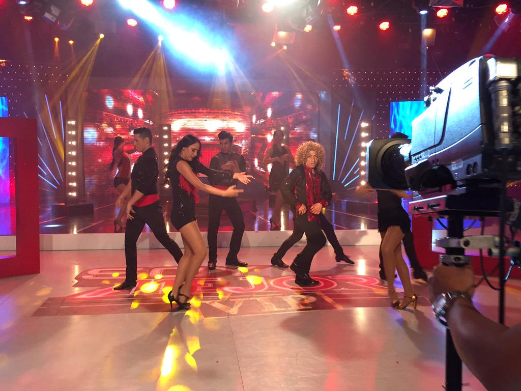 SoyElMejorEcuFc's tweet photo. Aquí están LAS MEJORES fotografías del show de #ApoyoASammy. ¡@WachoQuimiTC es "David Bisbal"! 👏 http://t.co/kTGfvKiuZh