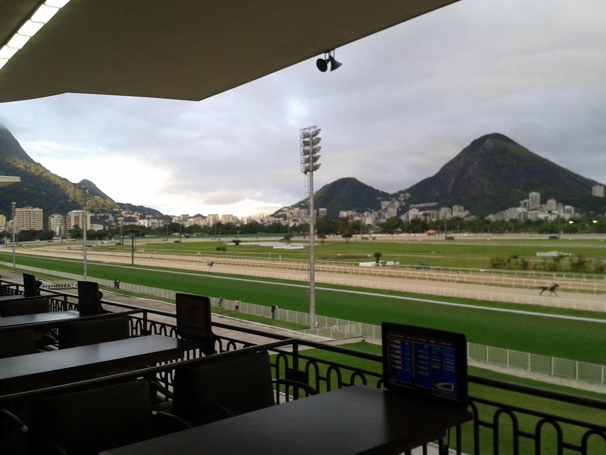 Gabrielmeds's tweet photo. Jockey Club Brasileiro - Gávea - RJ Foto:GabrielMeds #turff #gavea #rj #hipódromo #GuiaMeds #turismo #jockeyrio #rio http://t.co/xtgrumNy18