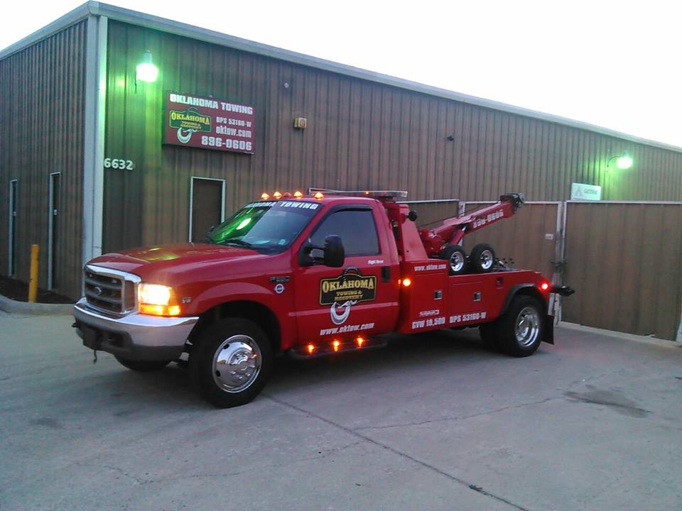 OklahomaTowing's tweet photo. PLEASE don't drink &amp; drive.  RT, save a life. You AND your car home, up to 5 miles for only $75 in OKC.  896.0606 http://t.co/r0ngQXkYbu