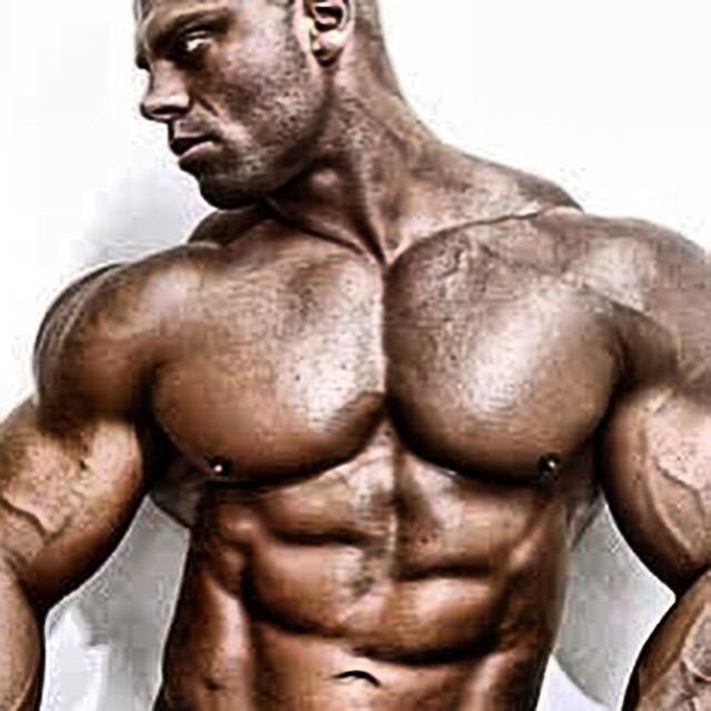 theworkoutbro's tweet photo. I wonder if half the girls I take out on dates are insecure cause my chest is bigger than theirs. http://t.co/sUkgUWoLds