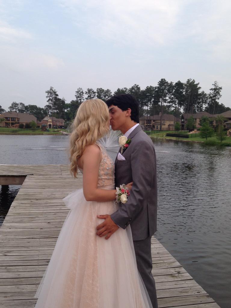 charmpaterson's tweet photo. Thank you for making me feel like a princess, I love you handsome😘 #prom2k15 #prompics @PromPics http://t.co/e209xvOfCw