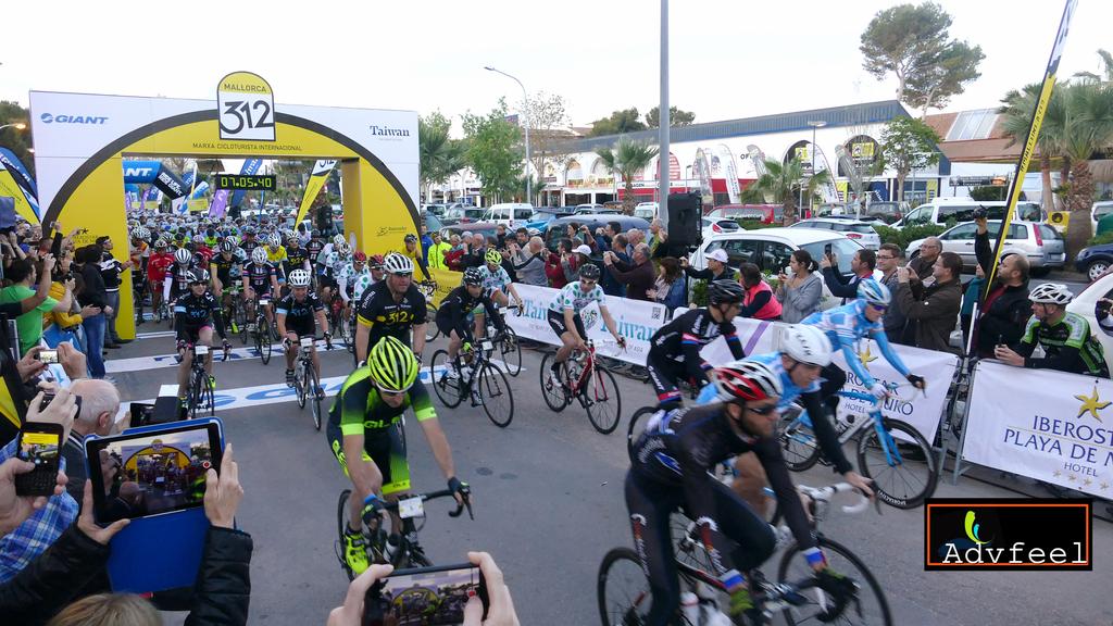 AdvFeel's tweet photo. Start @Mallorca312 #Taiwan @IBEROSTAR  @Giant_Bicycles http://t.co/rHawGI0Dy4