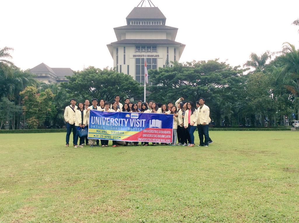 hmpsafbeuajy's tweet photo. Terimakasih Universitas Brawijaya, sampai jumpa di pertemuan lainnya 😁 @HMJA_FEBUB http://t.co/CBvBg3DkVH