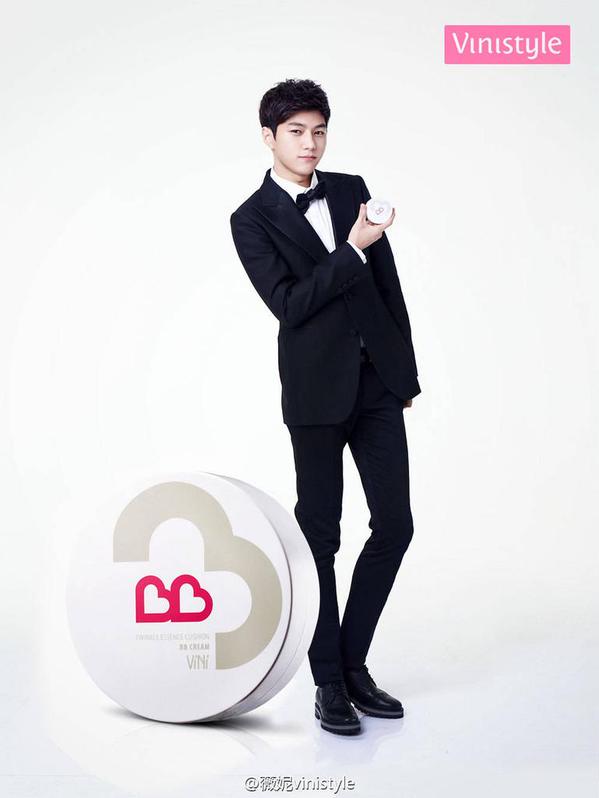 L_IRP's tweet photo. 150422 Vinistyle Cosmetics Weibo Update #Myungsoo http://t.co/LJxGmsrKvL