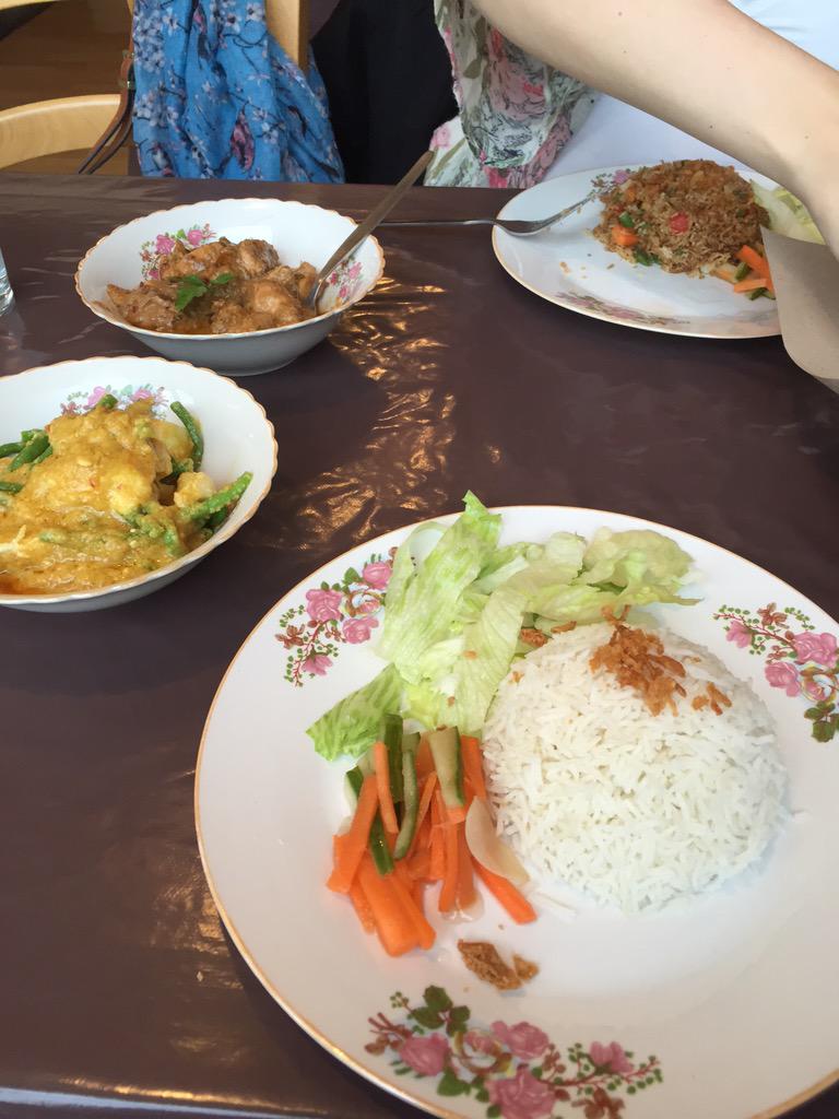 GasWright's tweet photo. Fantastic food last night @MalaysianDeli  #SE4 http://t.co/BnFaLkO2JW