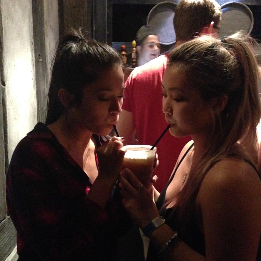 ariannnagomez's tweet photo. So much fun tonight!! #GradBash2015 http://t.co/7FOjLnBgwj