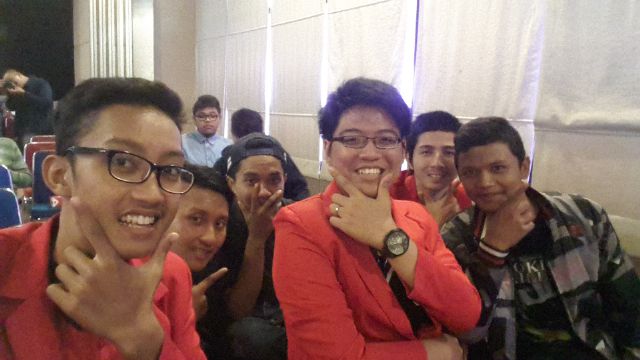 fadhlifadh's tweet photo. We are from Mercubuana University Kampus D at "SMILE" @ukki_tsm #ukki_tsm http://t.co/Sindl80csa