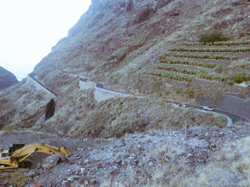 WillyRodriguezC's tweet photo. El Valle de Aridane se despierta preparado para vivir la XXXIII #SubidaElTime 2015 del Autonómico de Montaña http://t.co/L7C4DWHiiA