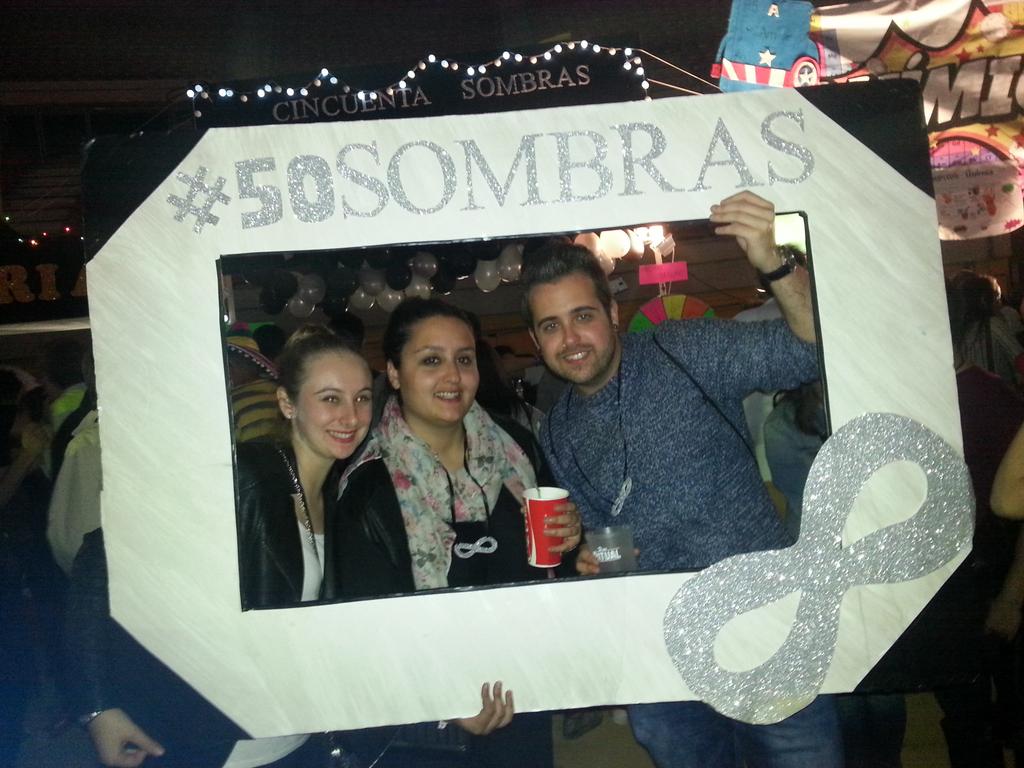 BarrasMates2015's tweet photo. #BARRAS2015 #50sombras http://t.co/jnbcasy9fQ