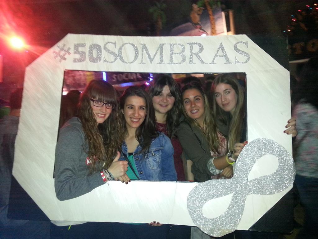 BarrasMates2015's tweet photo. #BARRAS2015 #50sombras http://t.co/jnbcasy9fQ