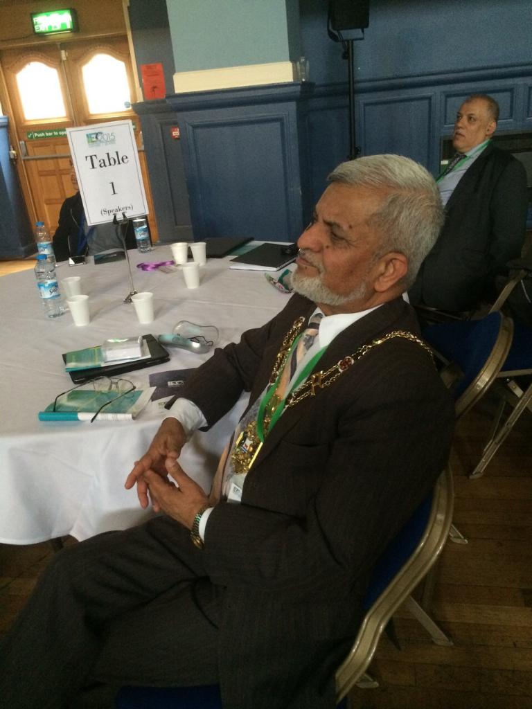 wedshotteam's tweet photo. Honoured to meet the Lord Mayor of Oxford Mohammed Abbasi #iec2015 @asiec2015 http://t.co/HwcxdXfgzo