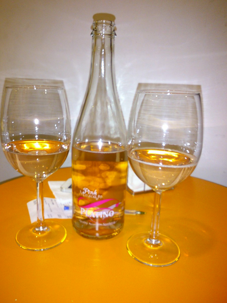 marialopbel's tweet photo. Mano a mano con mi cari @JNieto23 !! Espero que podamos ver el rey leon jaja te amoooooo!! http://t.co/xTirL5XRHz