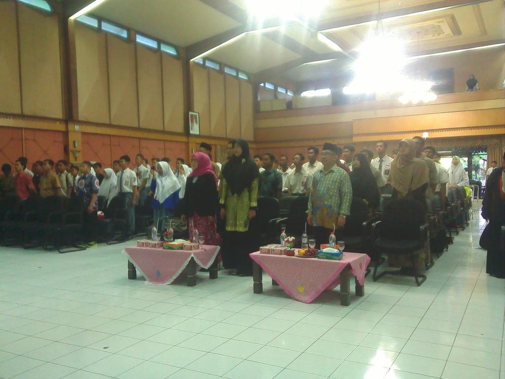 putriikhairina's tweet photo. Suasana pas di dalem Balai Patriot Kota Bekasi nih guys~ @GenosiZona3 http://t.co/jj088G7I0g