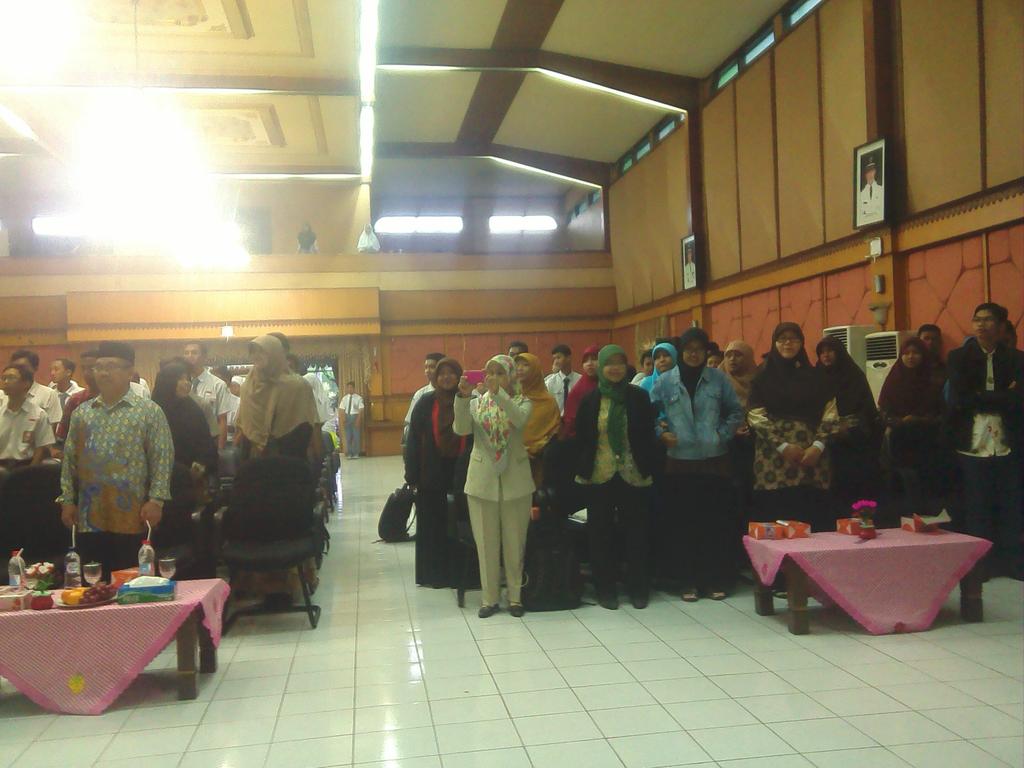 putriikhairina's tweet photo. Suasana pas di dalem Balai Patriot Kota Bekasi nih guys~ @GenosiZona3 http://t.co/jj088G7I0g
