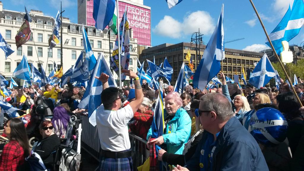 jamesdoleman's tweet photo. Sometimes you have to pinch yourself and remember this is the side that lost the referendum
#HopeOverFear http://t.co/t3BQnpN22a