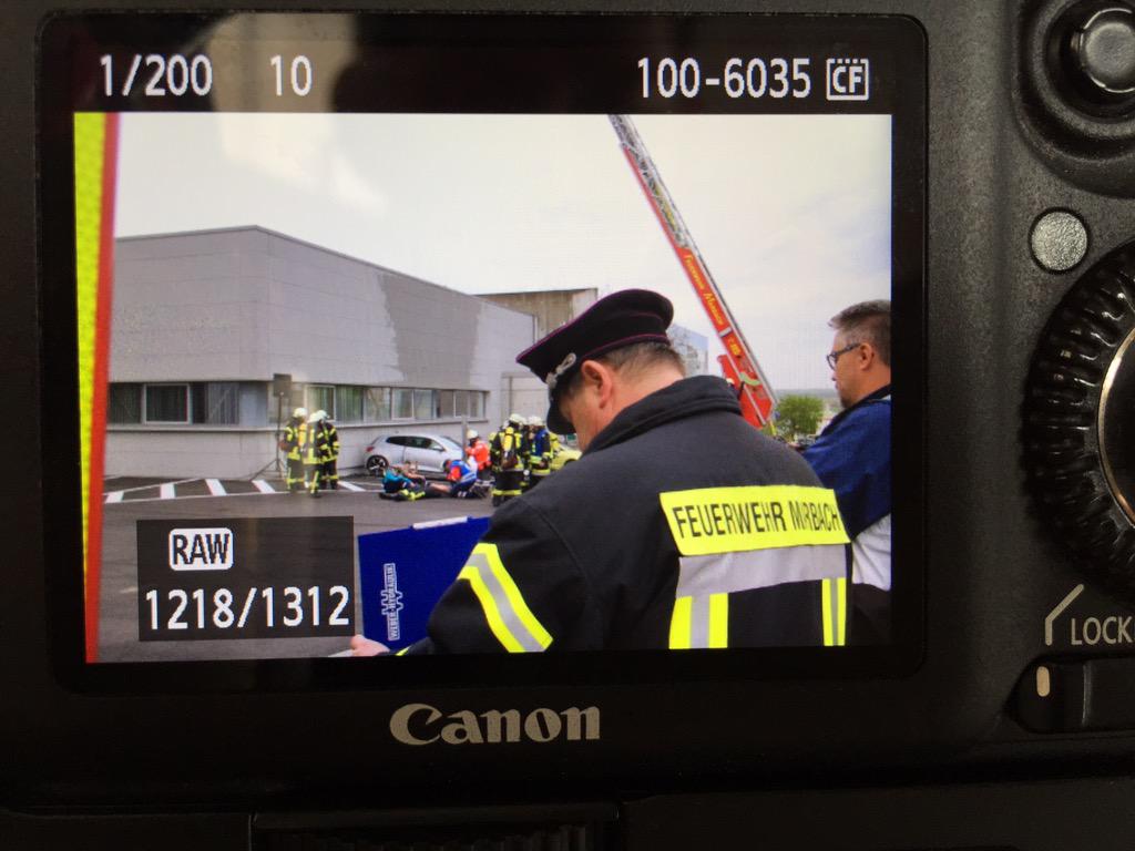 Ja lustig, kein #Großbrand in #Murr nur eine größere #übung der #Feuerwehr en und dem #DRK im Kreis Ludwigsburg