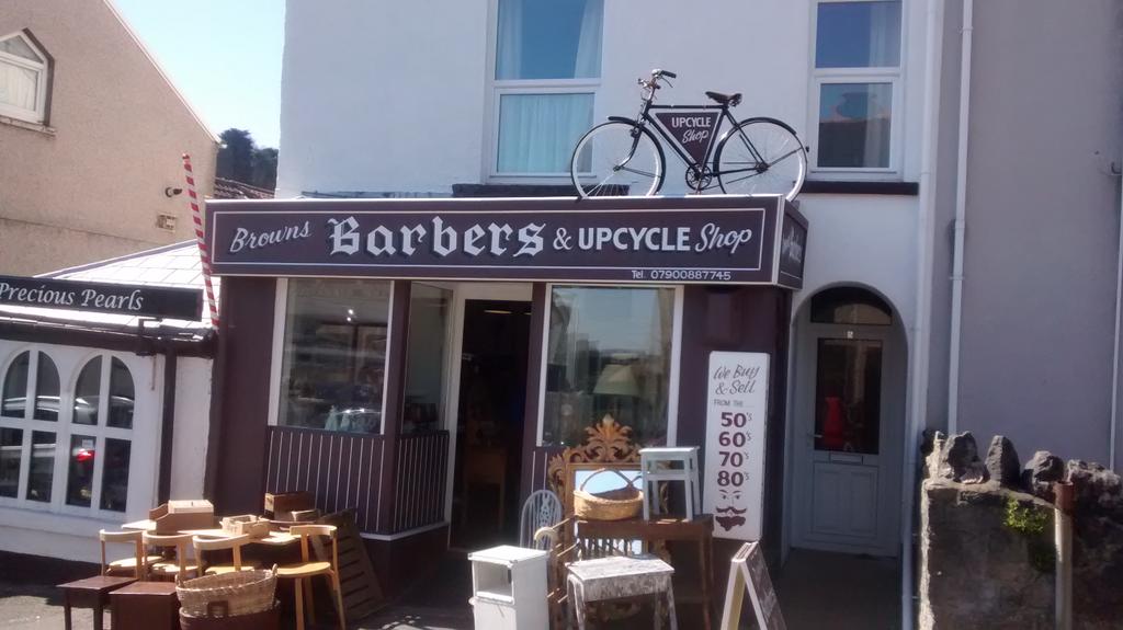cjsanders27's tweet photo. Upcycle shop! Nice addition to Mumbles. http://t.co/dNmtQ4rdkG
