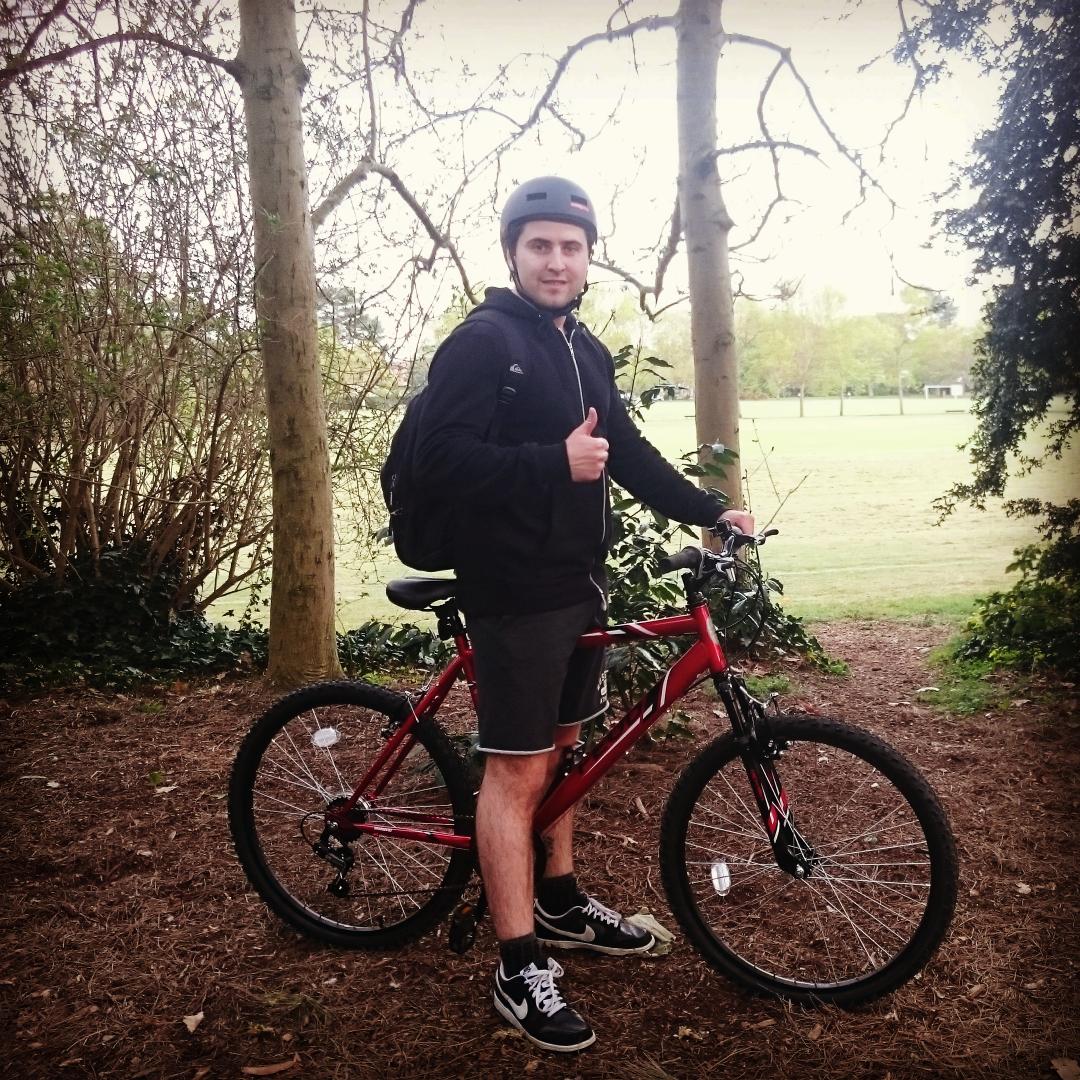 jimmygsa's tweet photo. Got myself a new #bike...and helmet! Safety first kids!
#cycling #cycleking #sonsofanarchy #red #nike #thumbsup http://t.co/wgi0RIpvLm