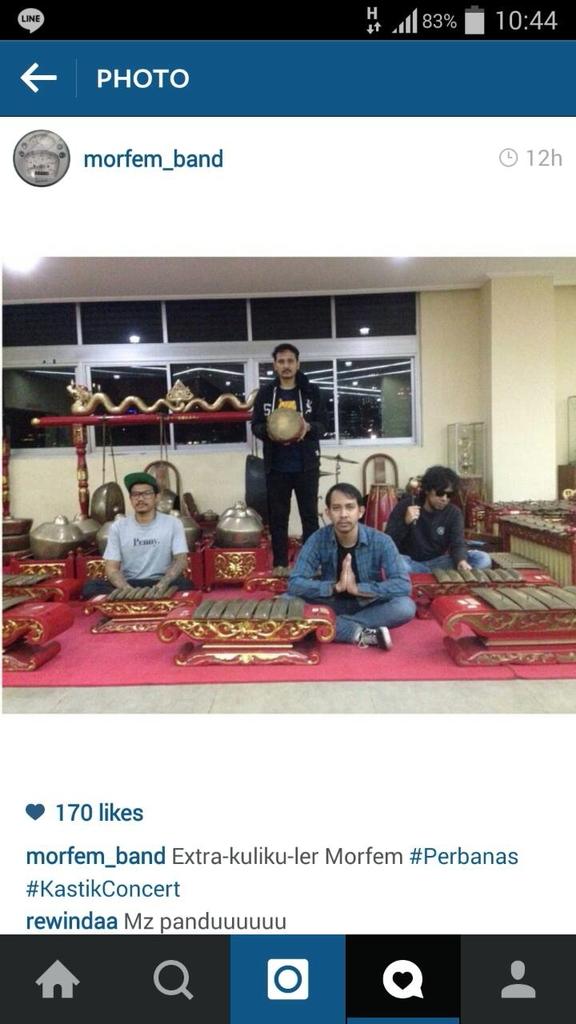 Ada yg iseng mainin kuningkuning melengking nih <a href="/morfem_band/">morfem_band</a> #keindonesiaan