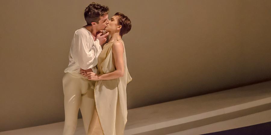DanceTabs's tweet photo. REVIEW: @BalletsMonteCar #Romeo #Coliseum. Jann Parry reviews: http://t.co/UiIKVfEhrG Pic © @wright_stephen_ http://t.co/cl9Bei7jlZ