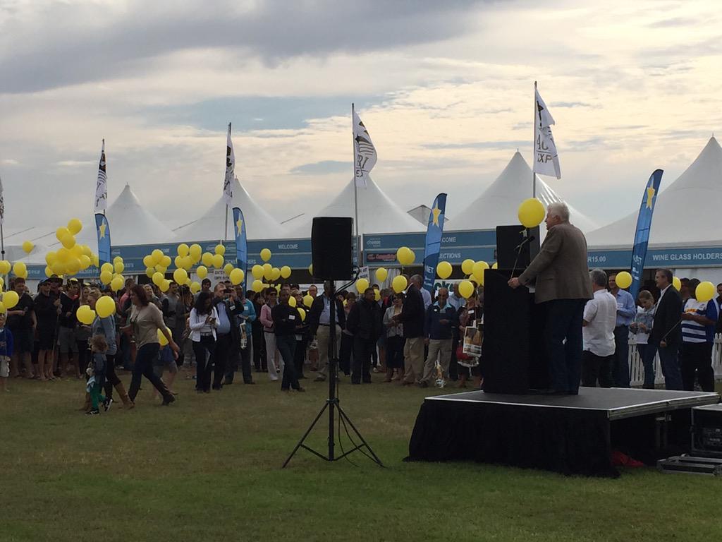 SACheeseFest's tweet image. Minister @alanwinde welcoming guests at the #sacheesefest #LetsInnovate #CapeMade