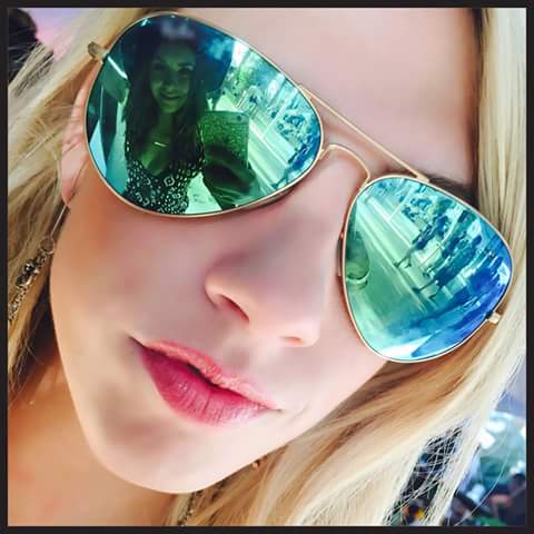 NinaDobrevFanIt's tweet photo. altre foto di #neens dal #Coachella2015 :D ♥
#NinaDobrev #Dobrevics #TVD #TVDitalia1 #TVDfamily #TVDer #buon25aprile http://t.co/B84AayF6nY