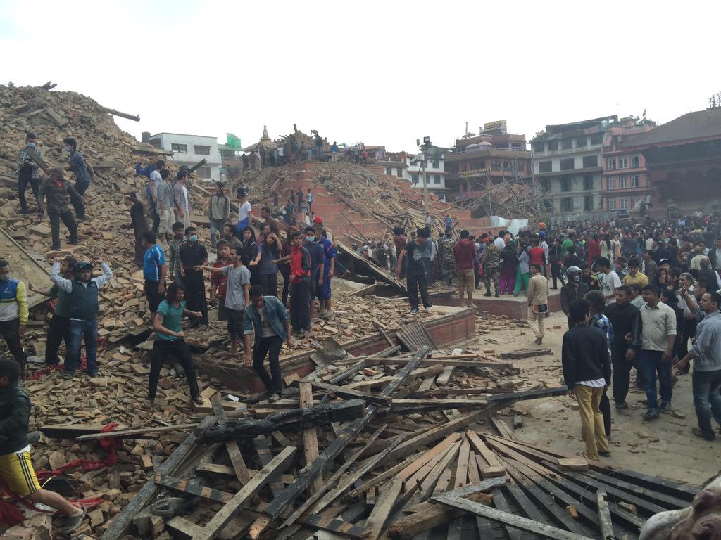 JrXRPfirelight's tweet photo. #earthquake - #Kathmandu...new pics coming in . http://t.co/JThdRPvwVy