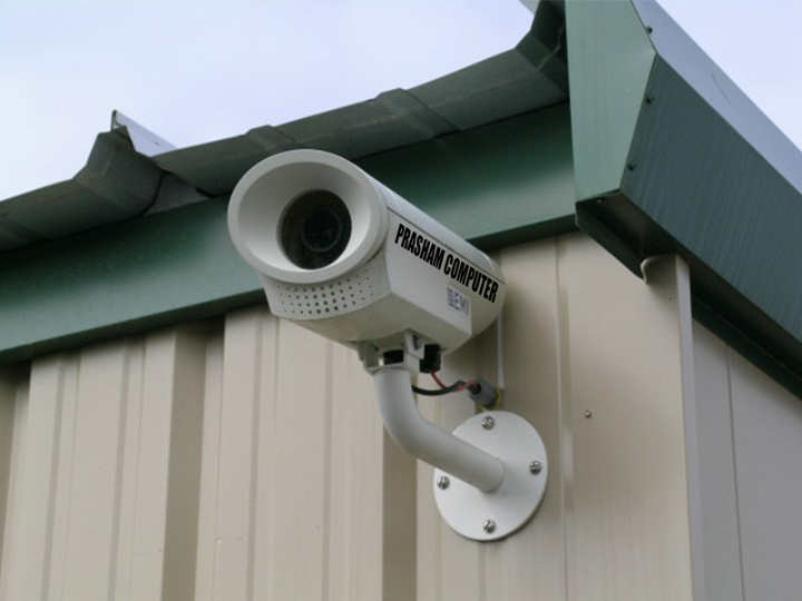 PrashamComputer's tweet photo. #Prasham Computers Introduce to latest #CCTV_Camera for security reason in your company. http://t.co/3k6320G3iF