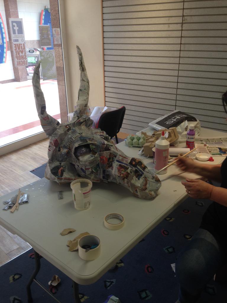TallFoxDot's tweet photo. Today 12-5pm #FREE #Art #Workshop #Sittingbourne http://t.co/t1NjdG3TL9