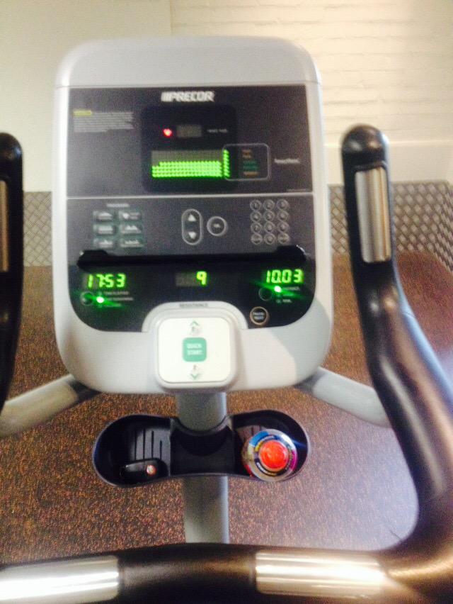 GeorgeCarlinGC's tweet photo. Easy 10miles before game day. Getting ready for May 17th. #offthebooze #knowwhentopeak #redemption @SuttonAlbion http://t.co/pTebY426bR