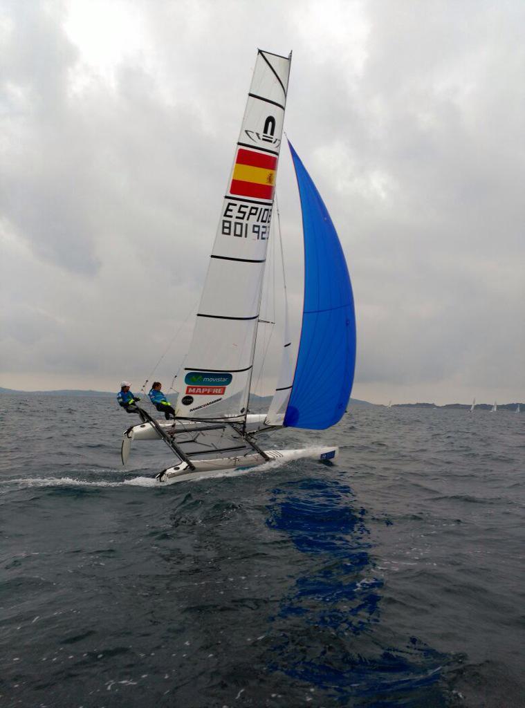IkerSailing's tweet photo. Just about to start racing in SWC Hyeres #feelingocean @OceanSunglasses #drivenbyelements @MagicMarine http://t.co/zhNlnPtpSi