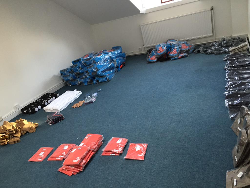 23rdWSJUnit65's tweet photo. Kit Distribution day and lunch for the Scottish side of #unit65 @ukcontingent #japan2015 .... Selfies to follow http://t.co/NBQVYbiwUL