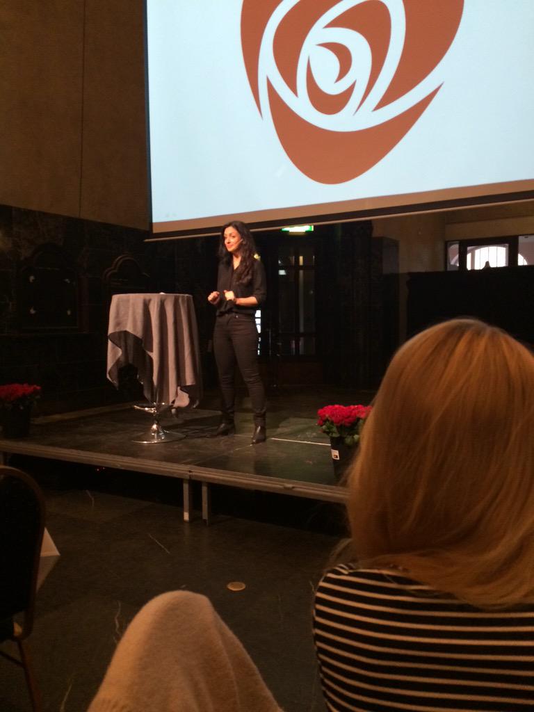 Hanne444's tweet photo. Den nye nestlederen vår er her. @HadiaTajik #apjubel #nyttbyråd #valg15 http://t.co/Ui2UcYzD9c