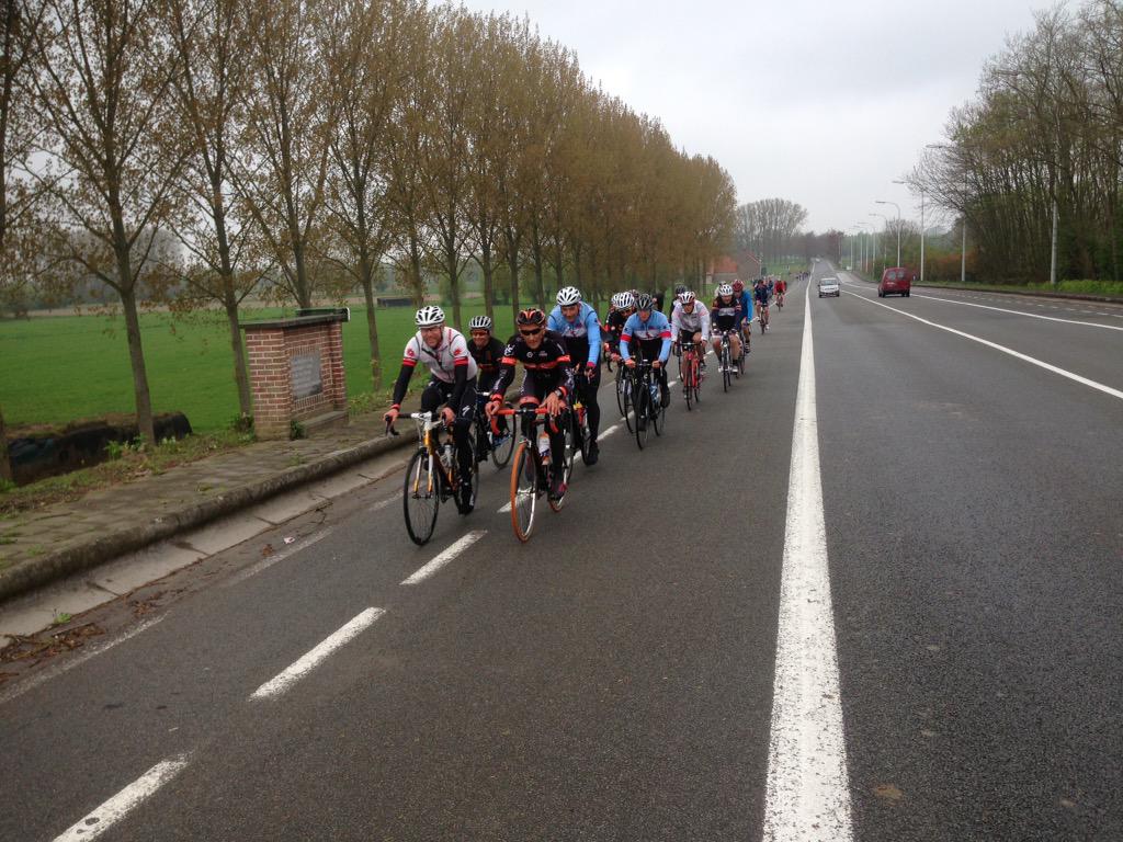 EtixxClassic's tweet photo. Sfeerbeelden #davitamonclassic #vertrekkenkannog! http://t.co/DcnVWZcdtP
