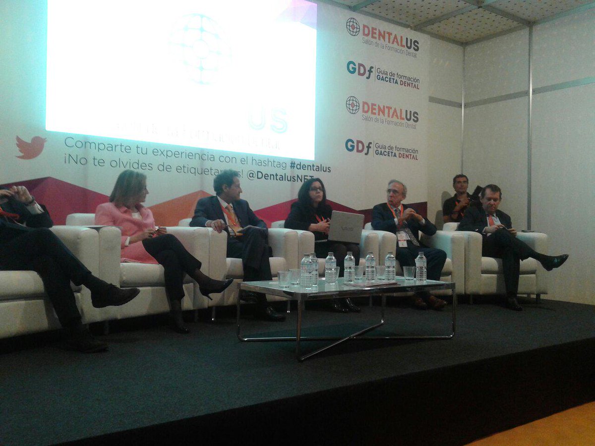 gacetadental's tweet photo. Turno de la Dra. Calle del Centro Jesús Usón hablando de tecnología en microcirugía. @dentalusNET @dentalusNET http://t.co/3gXN1bhIyX