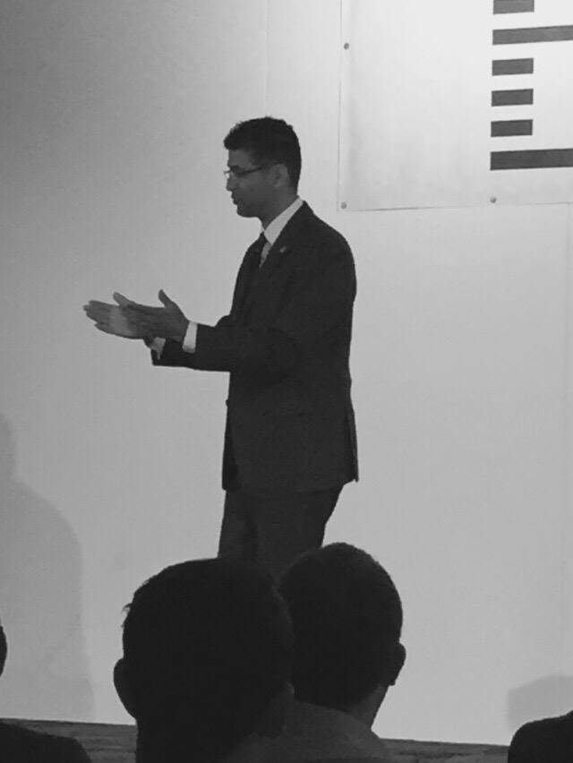 RussSawdon's tweet photo. This man has magic hands @bni01 #BNIDC http://t.co/eelrbr1LRZ
