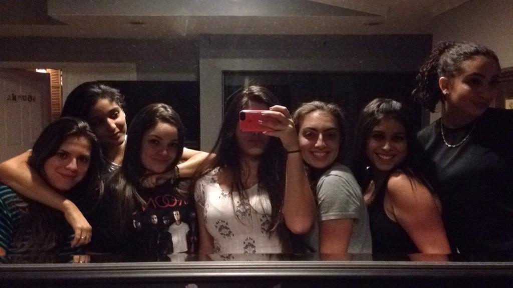 _yvanaoonana's tweet photo. In love w/ my clique @catymisle @rimalymouri @_jacquimaciel @Karinaaxs @blackk_widoww @emilygudell 😍❤️ #missinglaura http://t.co/ryridx08g1