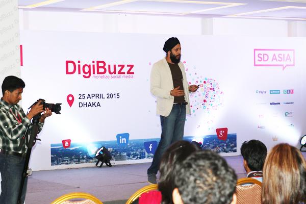 sdasiaco's tweet photo. #AmarMagon reveals how to 'Turn your 'Likes' into 'Buys'' at #DigiBuzz2015 #PayzaBangladesh http://t.co/lgeE1DqVVZ