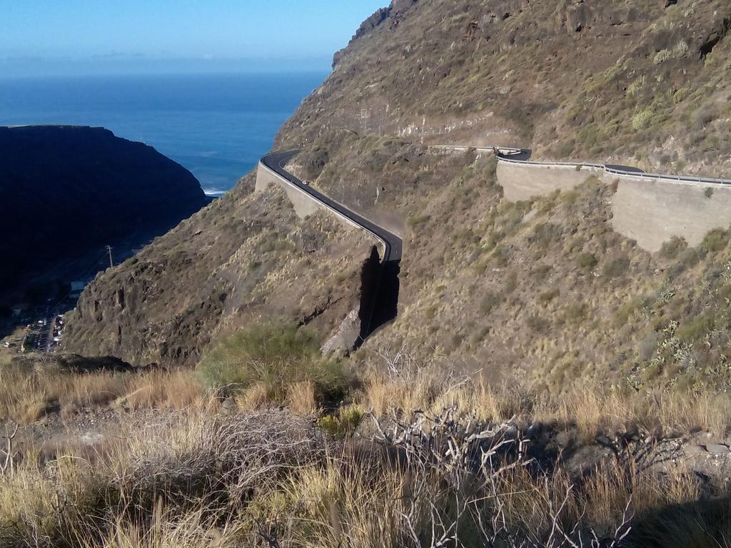 WillyRodriguezC's tweet photo. En 10 minutos, arranca la primera manga oficial de la #SubidaElTime #LaPalma. Emoción x saber si sale @ECruz_Oficial http://t.co/HQSmTbWstj