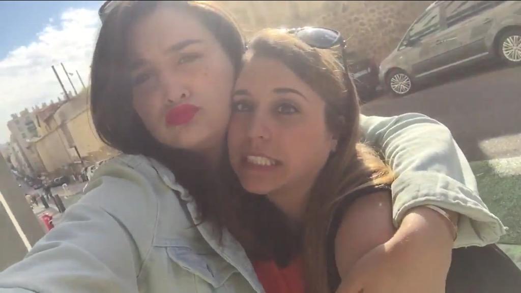 claranoug's tweet photo. @jenesuispasjoli @PushYourPink je me lasse pas de vos bouilles, des rayons de soleil! Les meilleures, gros bisous 💗💗😘 http://t.co/j2LRJjcGBW
