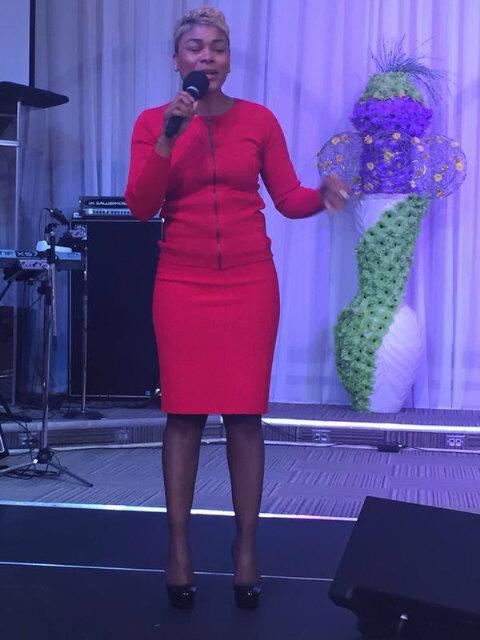 KeithVidentis's tweet photo. I'm Convinced My Father,Prophet @UebertAngel Sees,Bt Whn It Comes To Mama @Prbeverlyangel,Papa REALLY “Saw”.Kikiki http://t.co/LO2lqAz8Eu