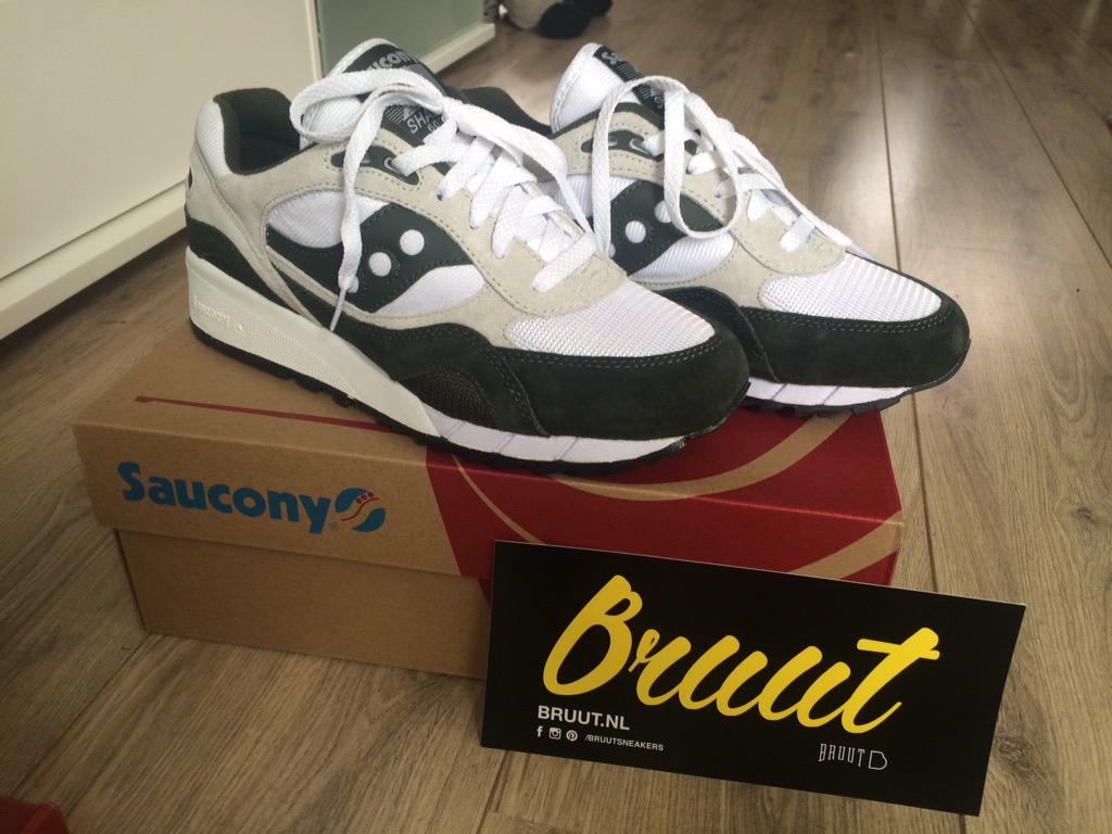 <a href="/Bruut_Sneakers/">Bruut</a> Wàt een snelle service en wát word dit rocken!!