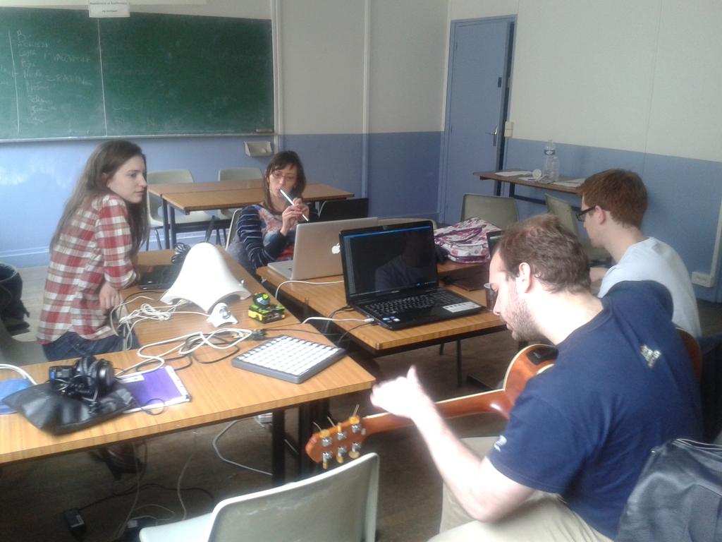random_bazar's tweet photo. At the CRI, Paris, the folk flute launch pad team is working on their rhythm game! #randombazar #jamshaker #gamelier http://t.co/4g6YRgJvbx