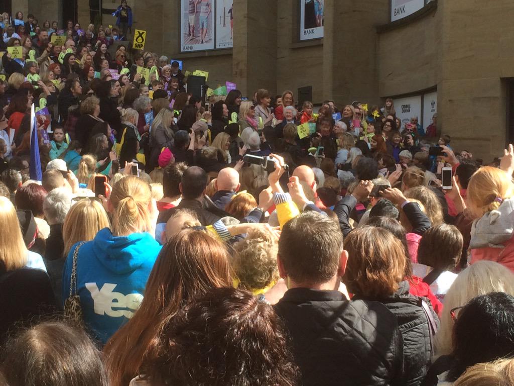 traquir's tweet photo. This is why Glasgow Labour is desperate to blow up to #GlasgowSteps 
They fear People Power above all else
 http://t.co/CQMVmdaG0W #VoteSNP