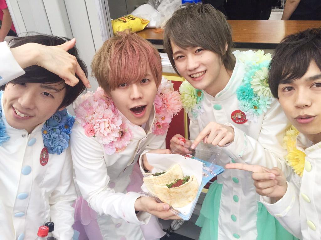 肉フェス くーちゃん در توییتر Tremoriaさんの サーロインサンド 九条ネギ入り をむすめん から二番煎じさん 気まぐれプリンスさん 白服さん とみたけさんが実食 かぶりついて頂いてください ｏ Http T Co 7t7uadqywy