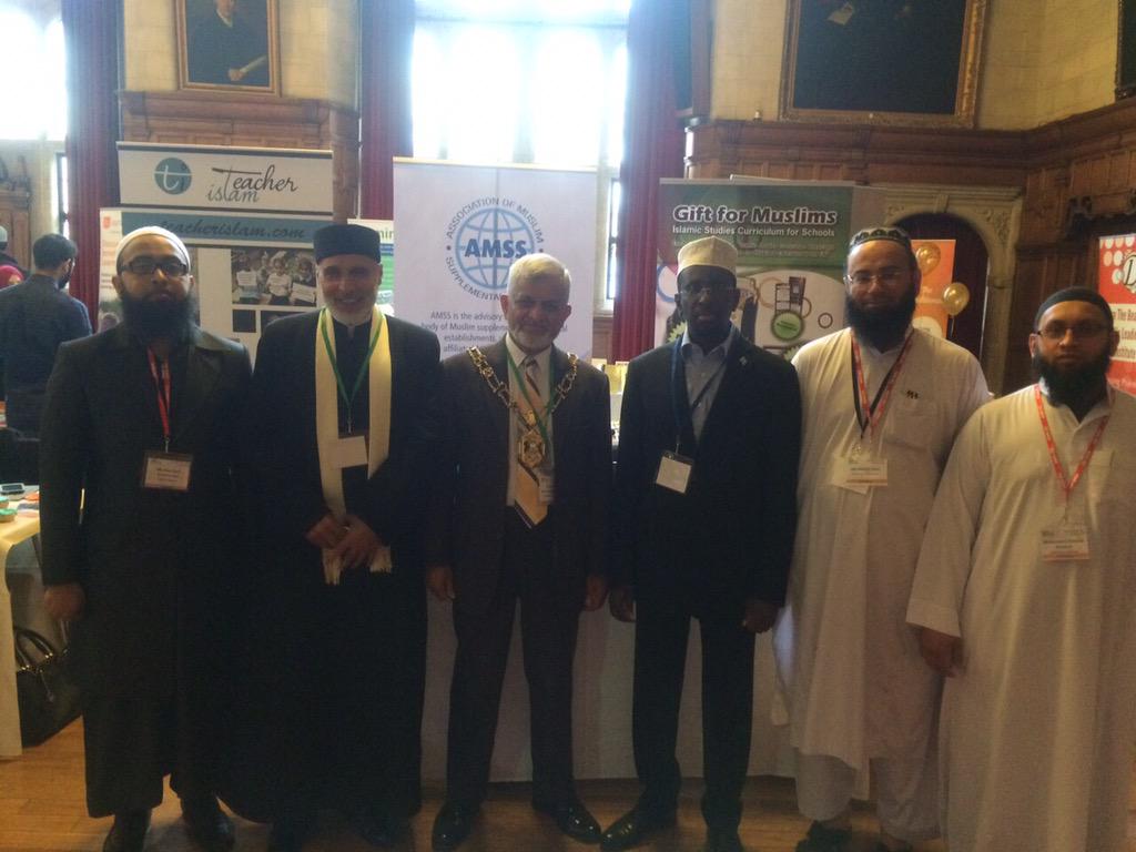 AMSIEC2015's tweet photo. Shura members with the President of Somalia and Lord Mayor of Oxford http://t.co/qJzEmGqk8y