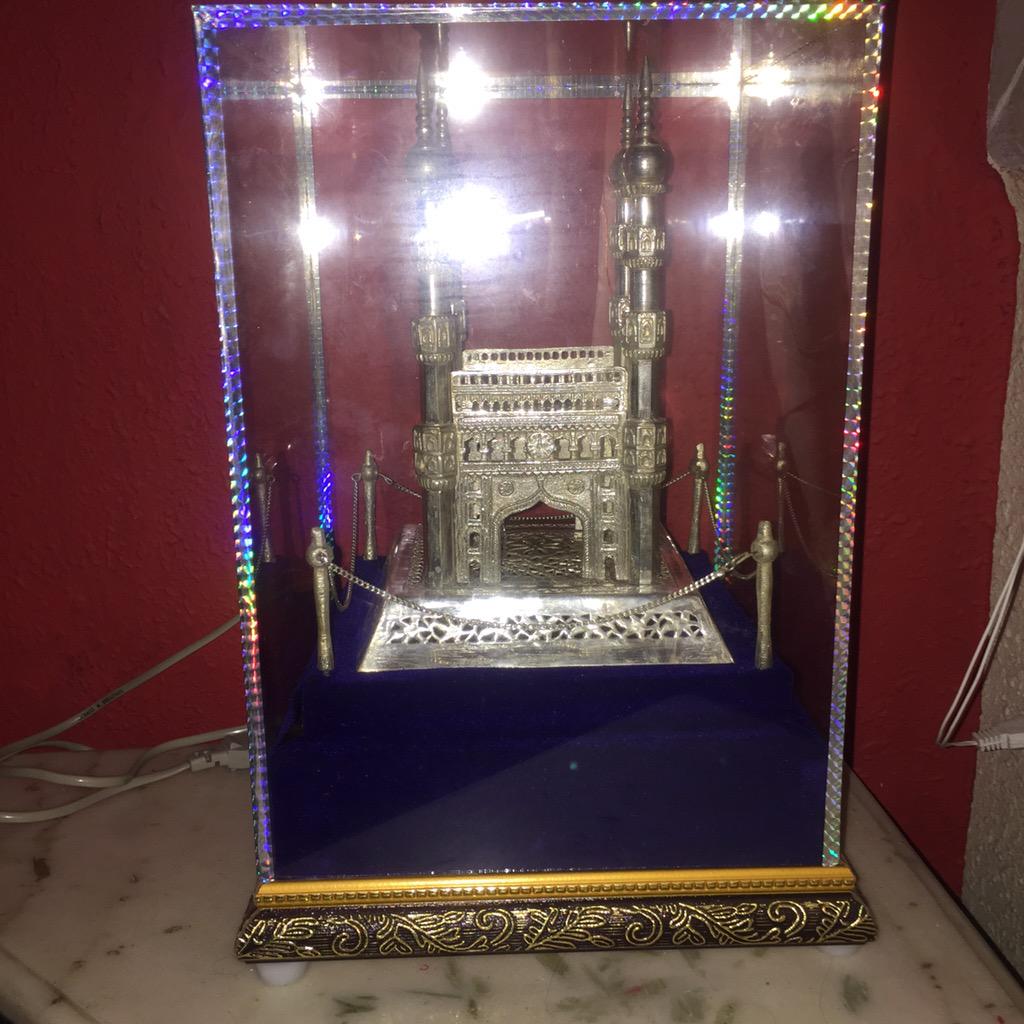 TheLeafingzone's tweet photo. CHARMINAR pure silver leafed #charminar #showpiece #theleafingzone @SarfMemon @AdilKhan77adil @mustafarazatin1 http://t.co/4kbwb3qrrr